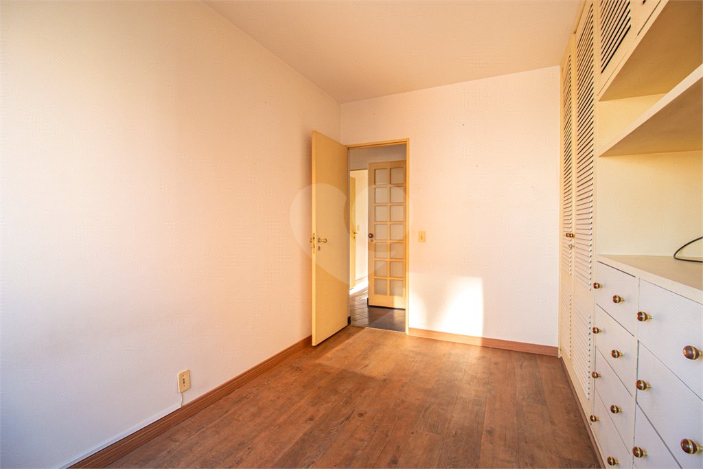 Apartamento à venda com 3 quartos, sendo 1 suíte, em Campo Belo, São Paulo, SP