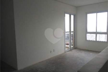 Apartamento à venda com 2 quartos, sendo 1 suíte,  em Vila Paiva, São Paulo, SP