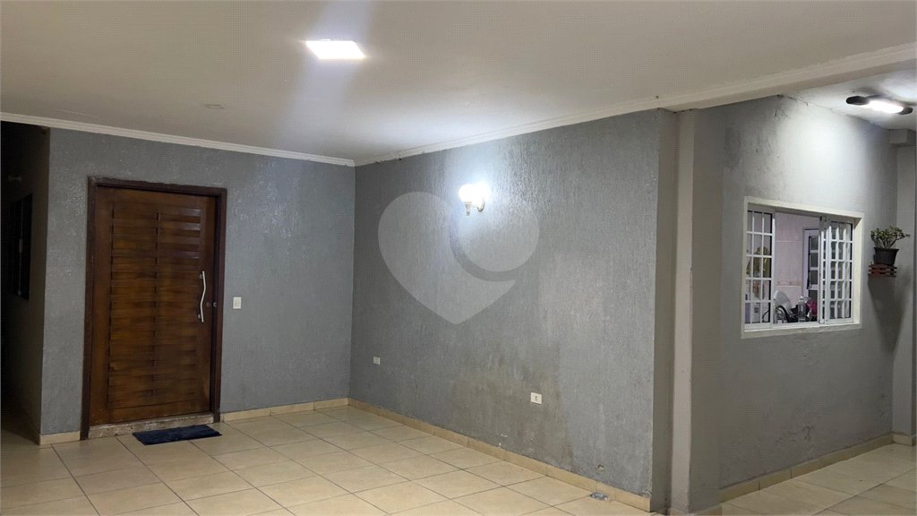 Sobrado à venda com 3 quartos em Cidade Kemel, São Paulo, SP