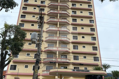 Apartamento à venda com 3 quartos, sendo 1 suíte, no Centro, Suzano, SP