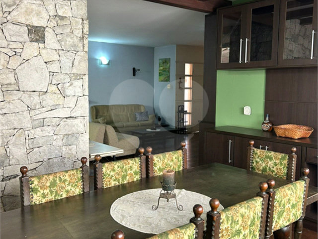 Casa à venda com 3 quartos, sendo 1 suíte,  em Interlagos, São Paulo, SP