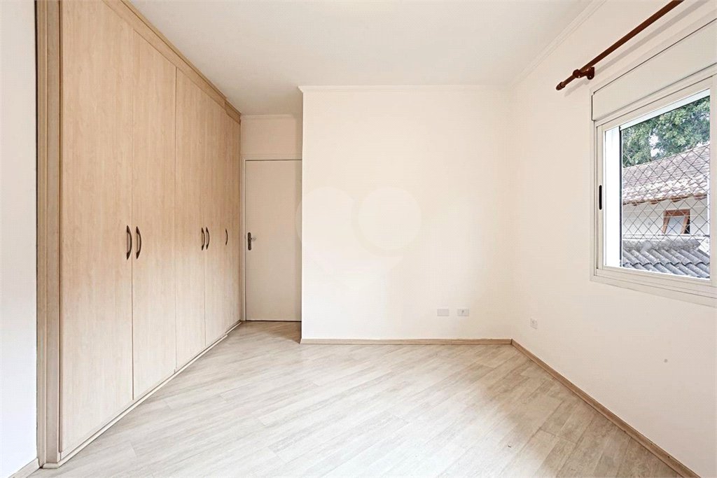 Casa à venda com 4 quartos, sendo 2 suítes, no condomínio Lake Louise, São Paulo - SP
