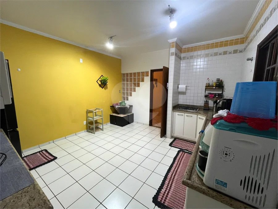 Casa à venda com 3 quartos, sendo 1 suíte, em Parque Santa Marta, São Carlos, SP