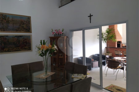 Casa à venda com 3 quartos, sendo 2 suítes, no condomínio Ibiti Royal Park, Sorocaba - SP