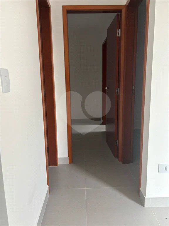 Casa à venda com 2 quartos, sendo 1 suíte, no condomínio Maracujas, São Paulo - SP