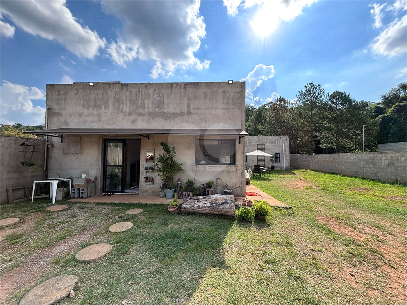 Casa à venda com 2 suítes em Jardim Estância Brasil, Atibaia, SP