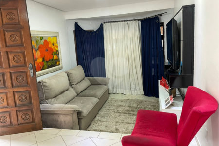 Sobrado à venda com 2 quartos, sendo 1 suíte,  em Ferreira, São Paulo, SP
