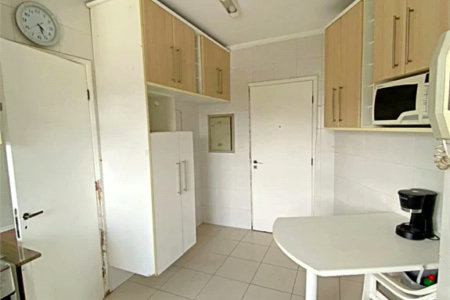 Apartamento à venda com 3 quartos, sendo 1 suíte,  em Vila Andrade, São Paulo, SP