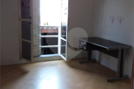 Sobrado à venda com 3 quartos em Moema, São Paulo, SP