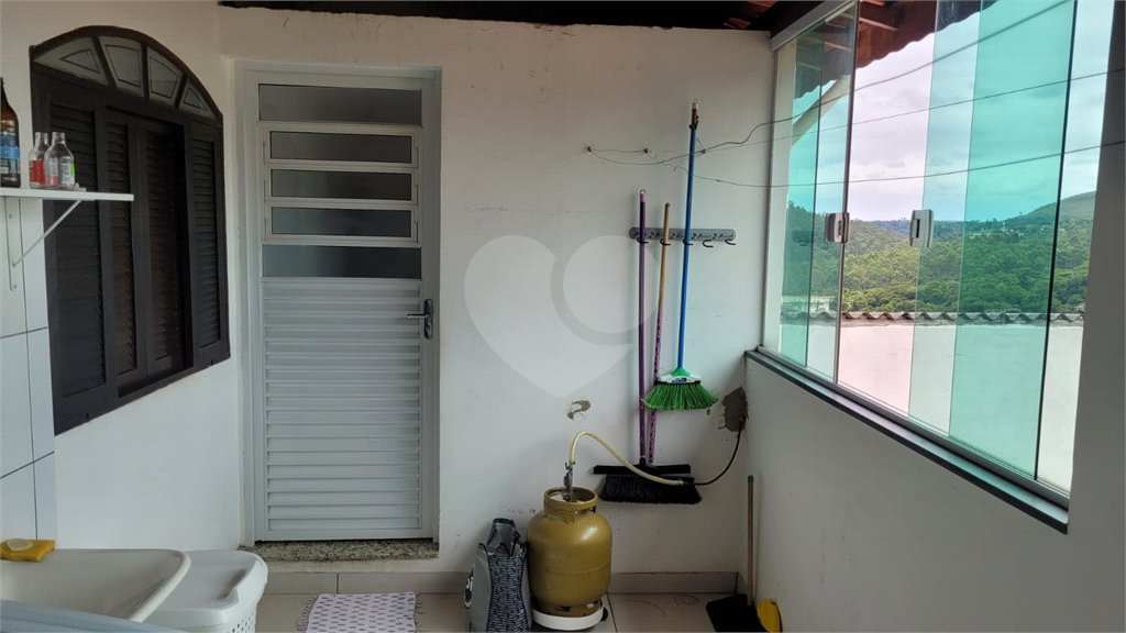 Casa à venda com 6 quartos, sendo 2 suítes, em Laranjeiras, Caieiras, SP