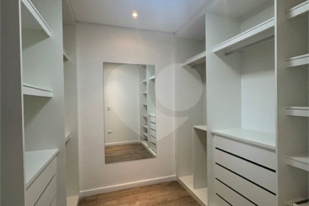 Casa à venda com 3 suítes no condomínio Aruã, Mogi das Cruzes - SP