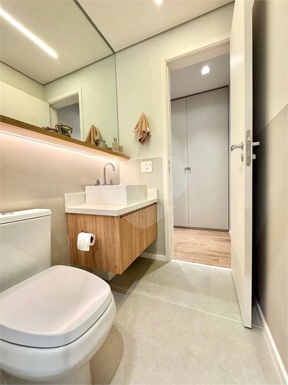 Apartamento à venda com 3 suítes em Jardim das Acácias, São Paulo, SP