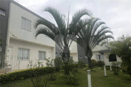 Casa à venda com 3 quartos, sendo 1 suíte, no condomínio Villaggio Portobello, São Paulo - SP