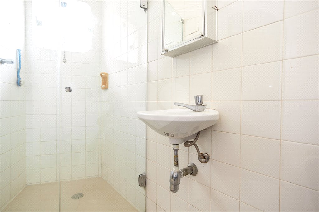 Casa Térrea à venda com 3 quartos, sendo 1 suíte, em Vila Inah, São Paulo, SP