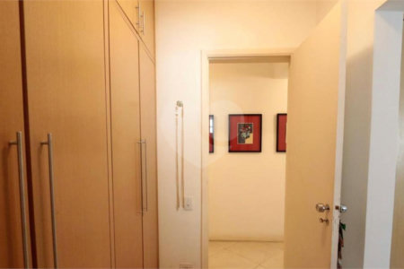 Apartamento à venda com 3 suítes em Vila Morumbi, São Paulo, SP