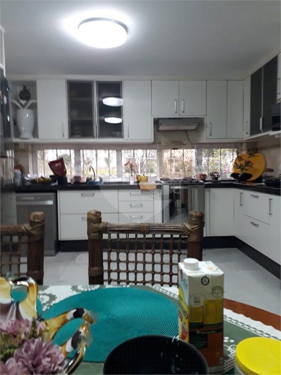 Casa à venda ou para alugar com 5 suítes em Jardim Leonor, São Paulo, SP