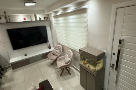 Casa à venda com 3 quartos, sendo 1 suíte, no condomínio Praça Leão, São Paulo - SP