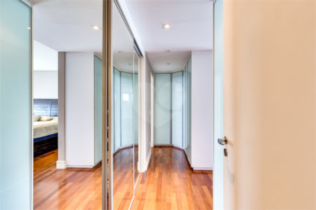 Apartamento à venda com 4 suítes em Campo Belo, São Paulo, SP
