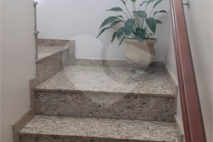 Sobrado à venda com 3 suítes em Jardim Vila Galvão, Guarulhos, SP