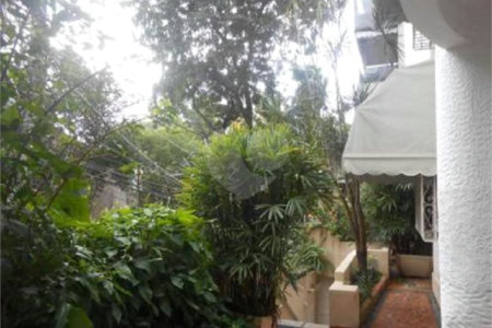 Casa à venda com 5 quartos, sendo 2 suítes, em Tijuca, Rio de Janeiro, RJ