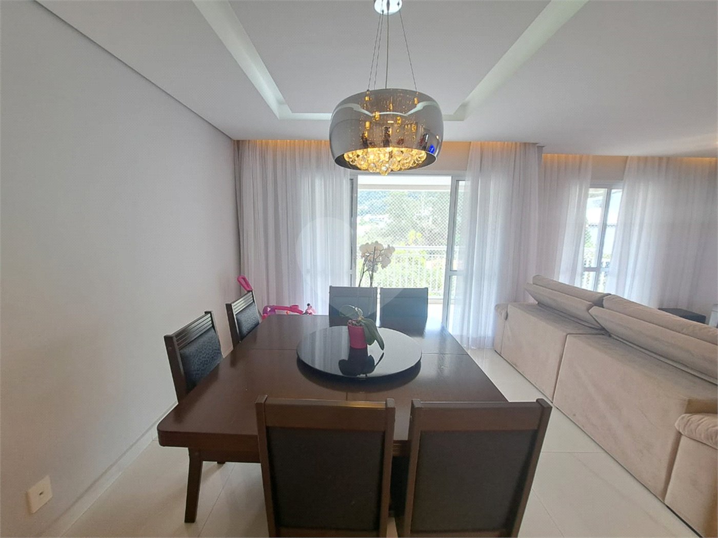 Apartamento à venda com 3 quartos, sendo 1 suíte, em Jardim Peri, São Paulo, SP