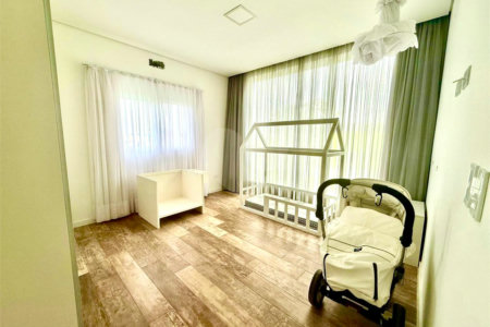 Casa à venda com 4 quartos, sendo 3 suítes, no condomínio Village Araçoiaba, Araçoiaba da Serra - SP