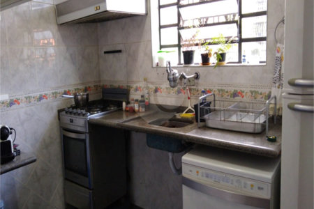 Sobrado à venda com 3 quartos, sendo 1 suíte, em Alto da Boa Vista, São Paulo, SP