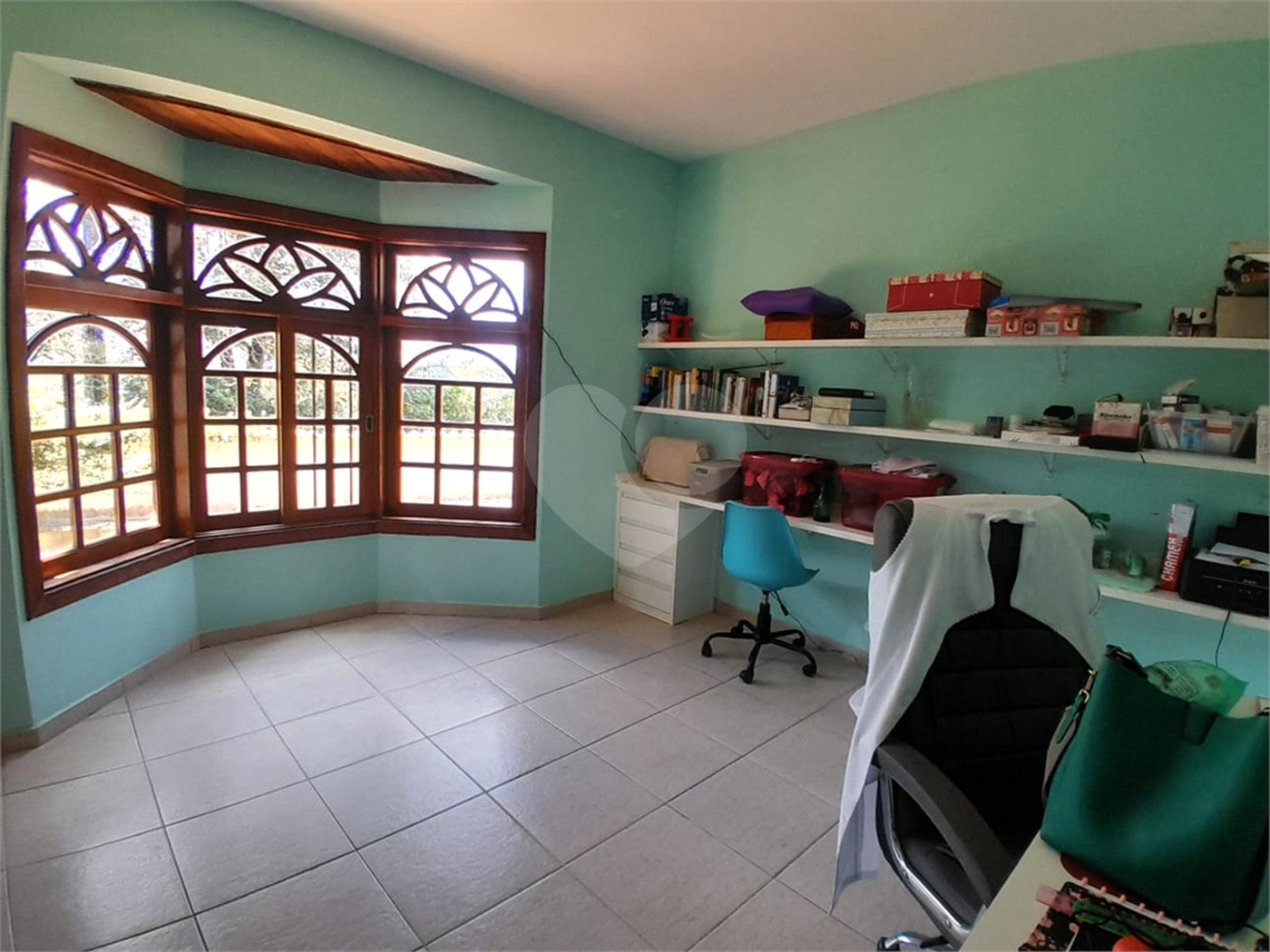 Casa à venda com 3 quartos, sendo 2 suítes,  no condomínio Alpes da Cantareira, Mairiporã - SP