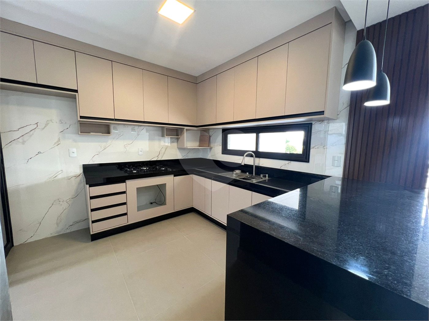 Casa à venda com 3 quartos, sendo 1 suíte,  no condomínio Villagio_ipanema 1, Sorocaba - SP