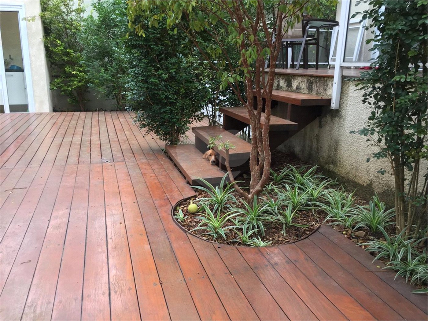 Sobrado à venda com 4 quartos, sendo 1 suíte, em Jardim Novo Mundo, São Paulo, SP