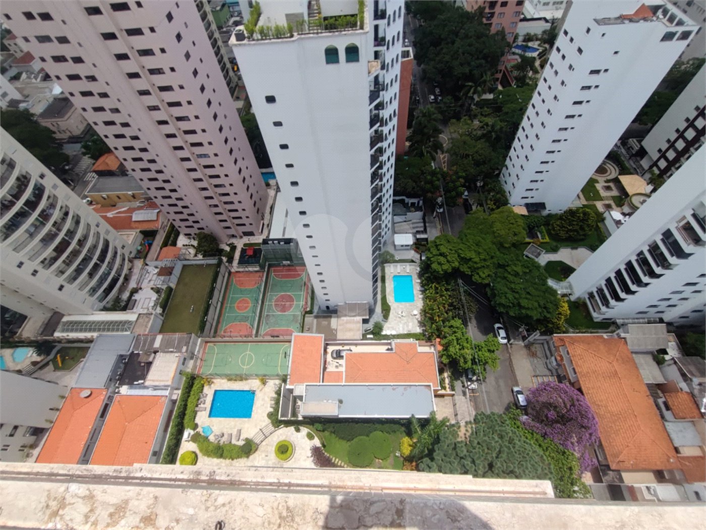 Apartamento à venda com 4 suítes em Moema, São Paulo, SP