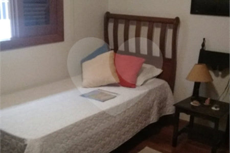 Casa Térrea à venda com 3 suítes em Super Quadra Morumbi, São Paulo, SP