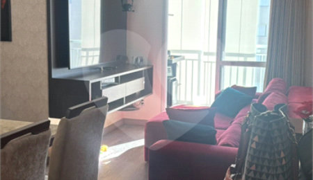 Apartamento à venda com 3 quartos, sendo 1 suíte,  em Conjunto Residencial Irai, Suzano, SP