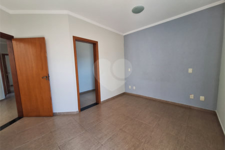 Casa à venda com 4 suítes no condomínio Terras de São Francisco, Vinhedo - SP
