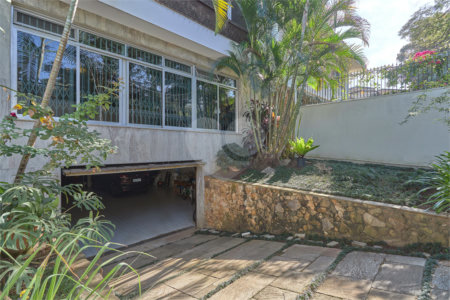 Casa à venda com 4 quartos, sendo 2 suítes, em Brooklin, São Paulo, SP