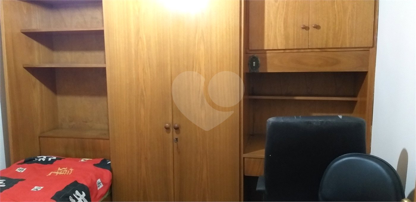 Sobrado à venda com 3 quartos em Vila Irmãos Arnoni, São Paulo, SP