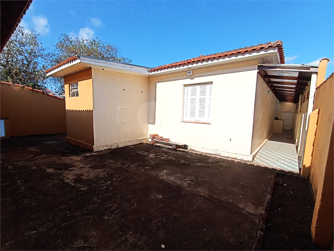 Casa à venda com 3 quartos, sendo 2 suítes,  no Centro, Itapetininga, SP