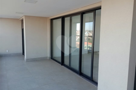 Apartamento à venda com 3 suítes no Centro, Itapetininga, SP