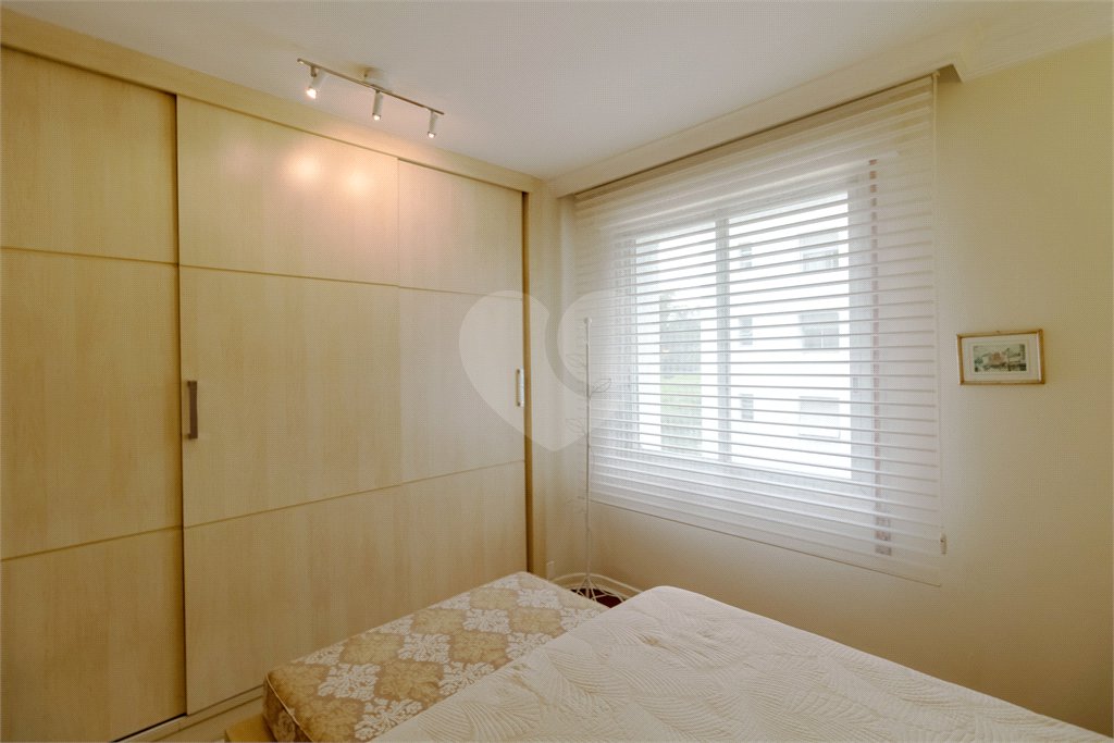 Apartamento à venda com 3 quartos, sendo 2 suítes, em Alto da Boa Vista, São Paulo, SP