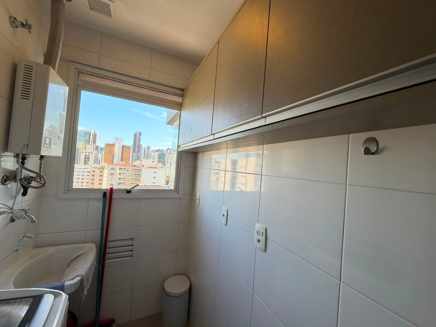 Apartamento com 2 dormitórios à venda, 72 m² por R$ 1.350.000,00 - Gonzaga - Santos/SP