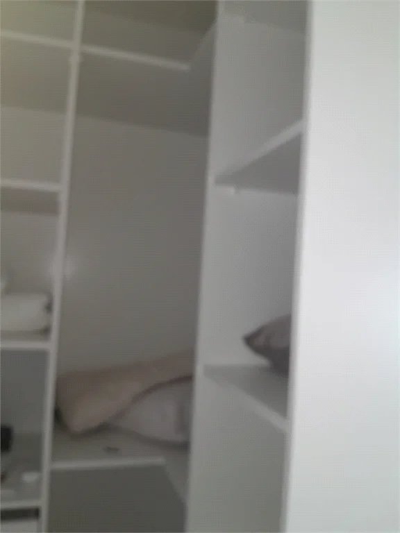 Casa à venda com 3 suítes em Moinho Velho, Cotia, SP
