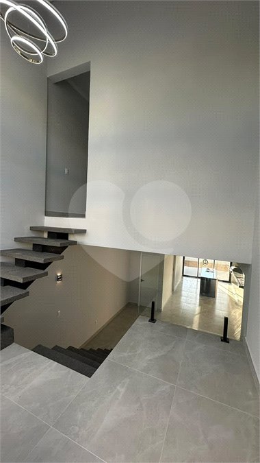 Casa à venda com 2 quartos, sendo 1 suíte,  no condomínio Portal dos Sabiás, Itu - SP