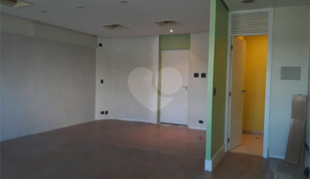 Sala à venda em Santana, São Paulo, SP