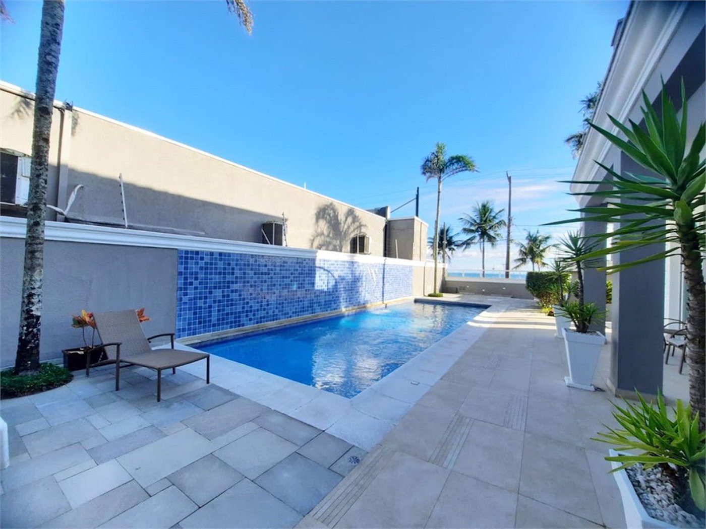 Casa com 6 dormitórios à venda, 700 m² por R$ 10.000.000,00 - Loteamento João Batista Julião - Guarujá/SP