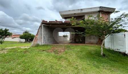 Casa à venda com 3 suítes no condomínio Damha II, São Carlos - SP