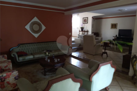 Casa à venda com 3 quartos, sendo 1 suíte, em Chácara São João, São Carlos, SP