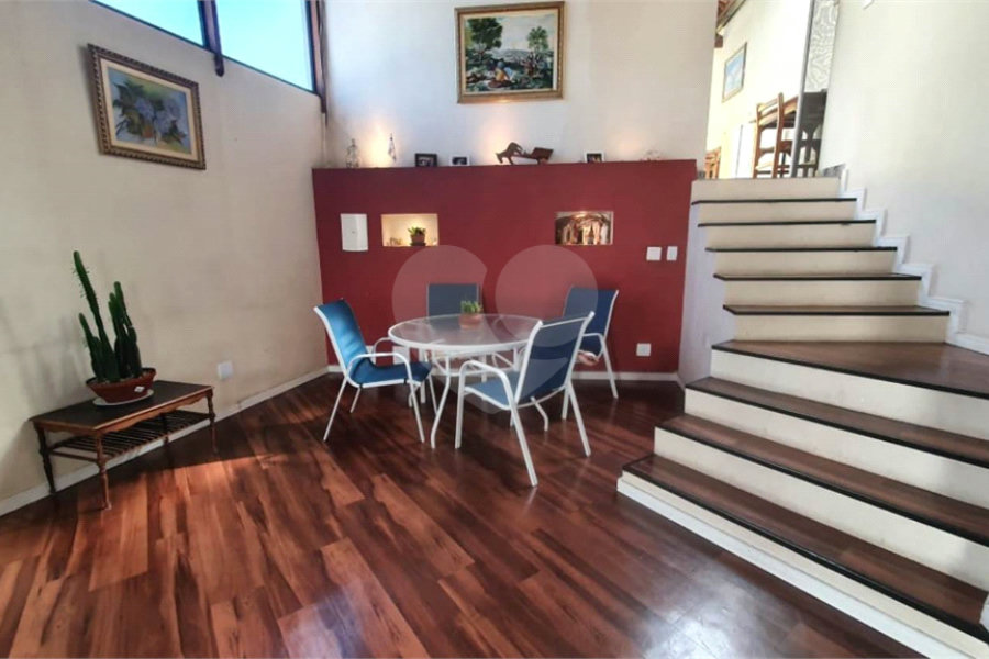 Sobrado à venda com 4 quartos, sendo 1 suíte, em Tremembé, São Paulo, SP