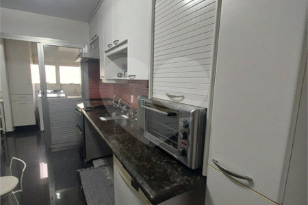 Apartamento à venda com 3 quartos, sendo 2 suítes,  em Cidade São Francisco, São Paulo, SP