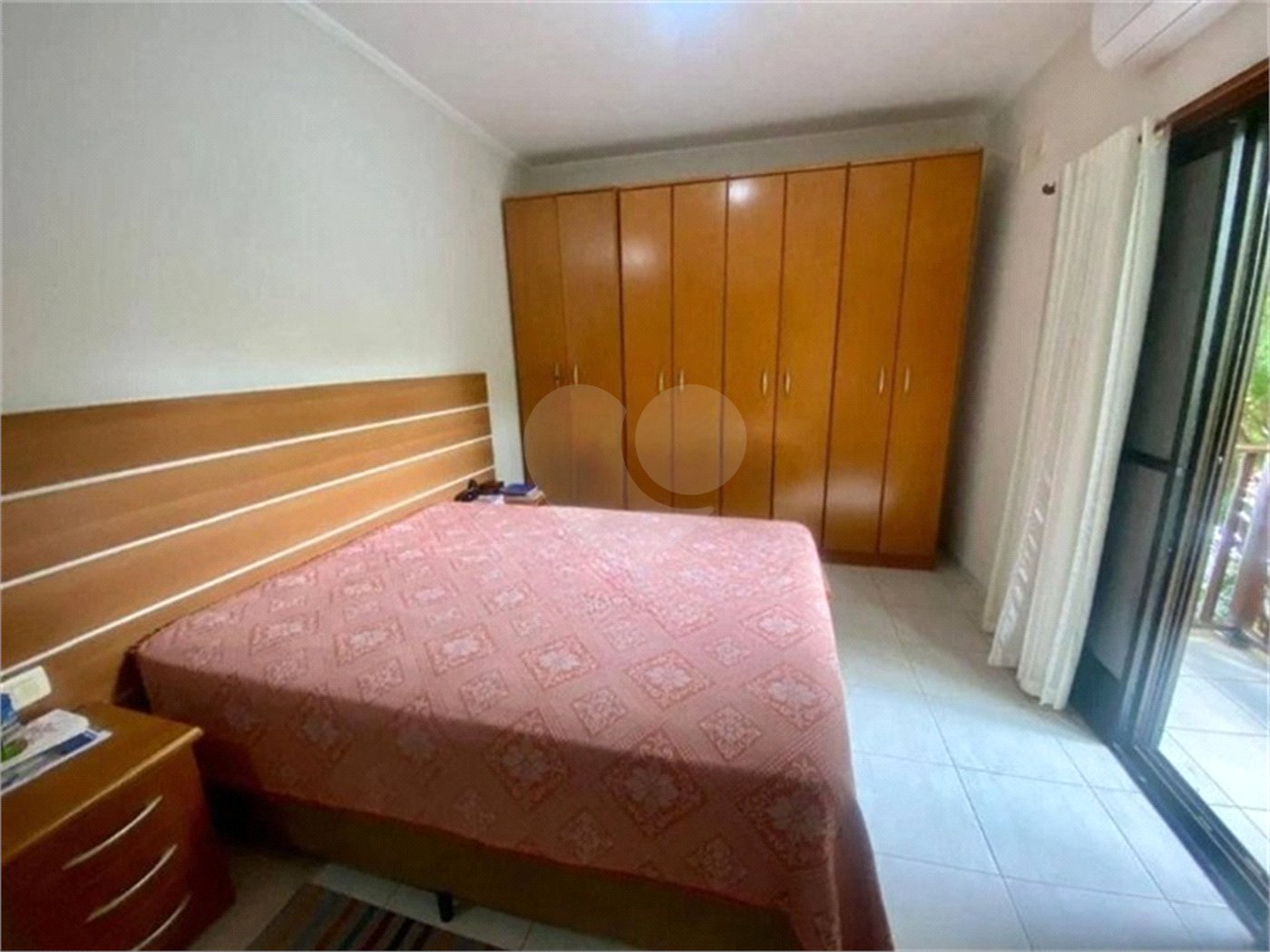 Casa à venda com 3 quartos, sendo 1 suíte, no condomínio Recanto dos Paturis, Vinhedo - SP