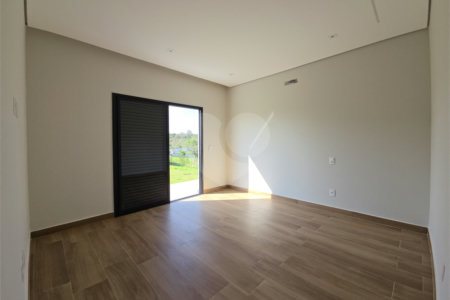 Casa à venda com 4 quartos, sendo 3 suítes, no condomínio Village Ipanema 2, Araçoiaba da Serra - SP